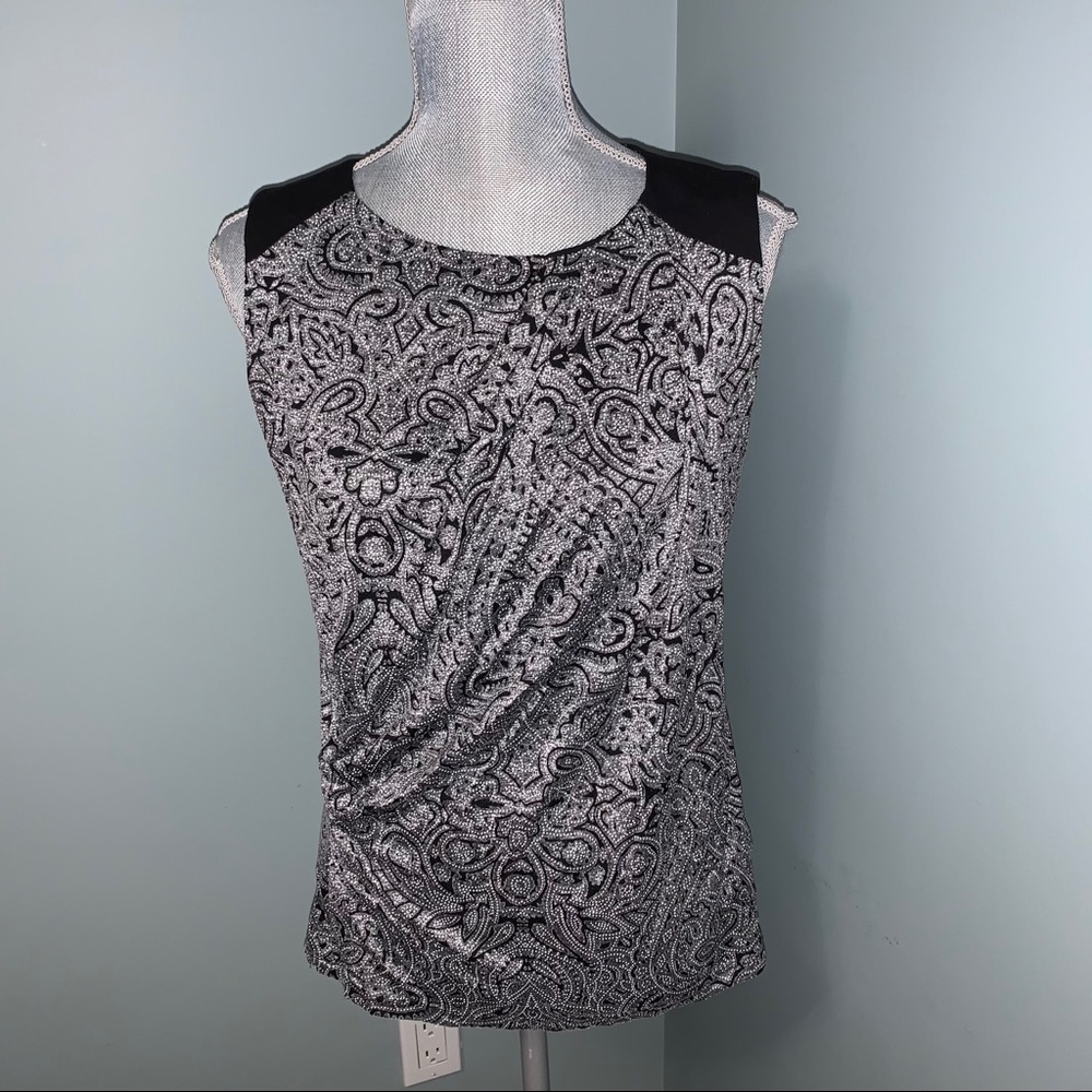 MELANIE LYNE black and grey Blouse paisley print sleeveless women’s size Medium